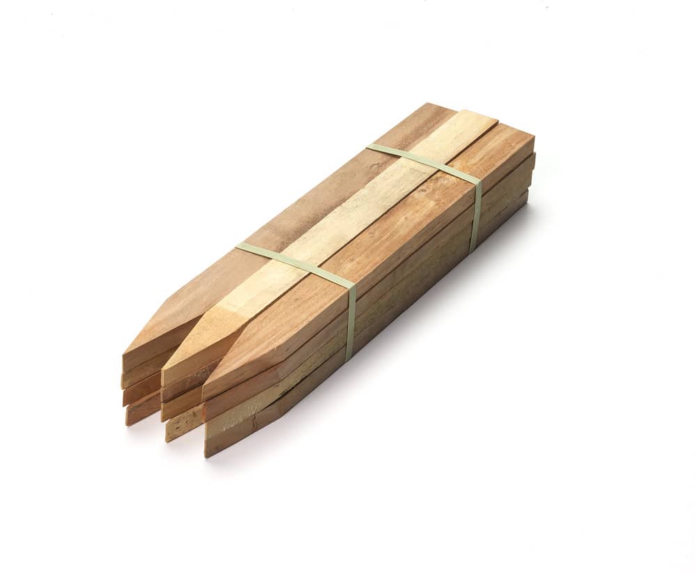 0.75 x 0.75 x 4 Bond Packaged Hardwood Stakes 